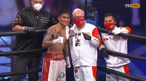 magsayo standing|Mark Magsayo and Rigoberto Hermosillo clash in PBC Fight.